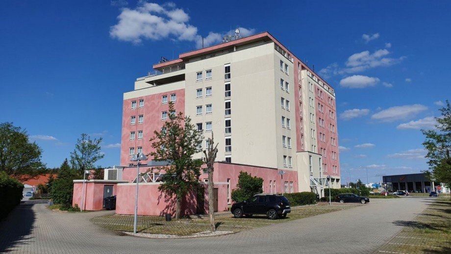 Au�enansicht Parkplatz Etagenwohnung Schwarzheide