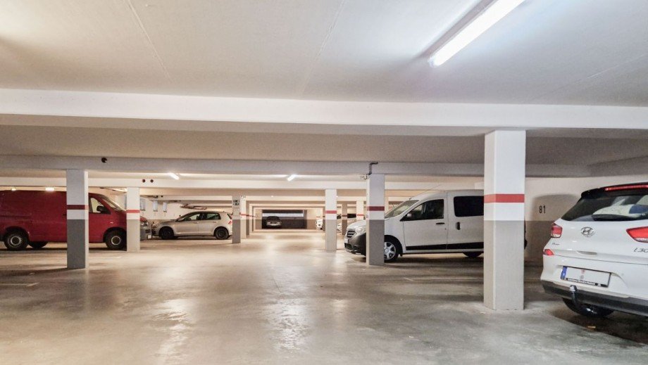 Ger�umige Tiefgarage Terrassenwohnung Pirna