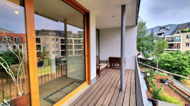 Modern wohnen, leben und arbeiten Dresden Etagenwohnung Moderne 3-Raum-Wohnung mit bodentiefen Fenstern und gro�er Terrasse am Sch�tzenplatz