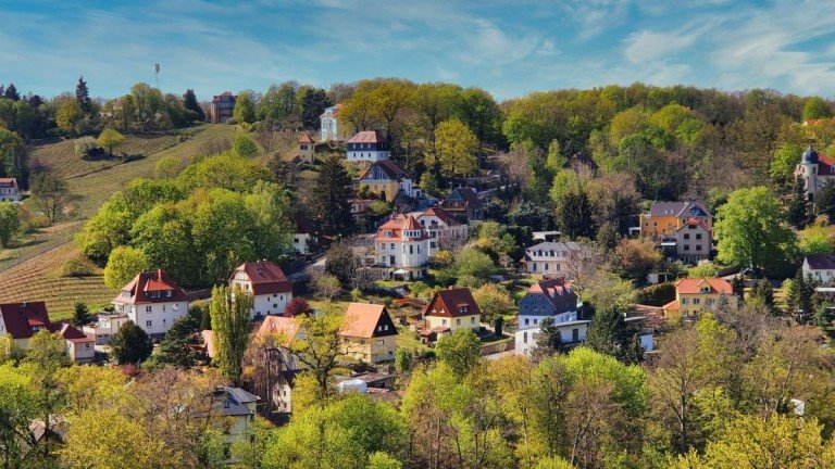 Au�ergew�hnliche Wohnlage Radebeul Wohngrundst�ck Unverbaubarer Ausblick mit Privatsph�re - Baugrundst�ck in Radebeuler Hanglage