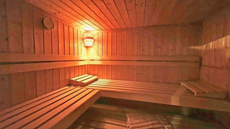 Sauna f�r die ganze Familie im Untergeschoss Einfamilienhaus Kreischa OT Gombsen